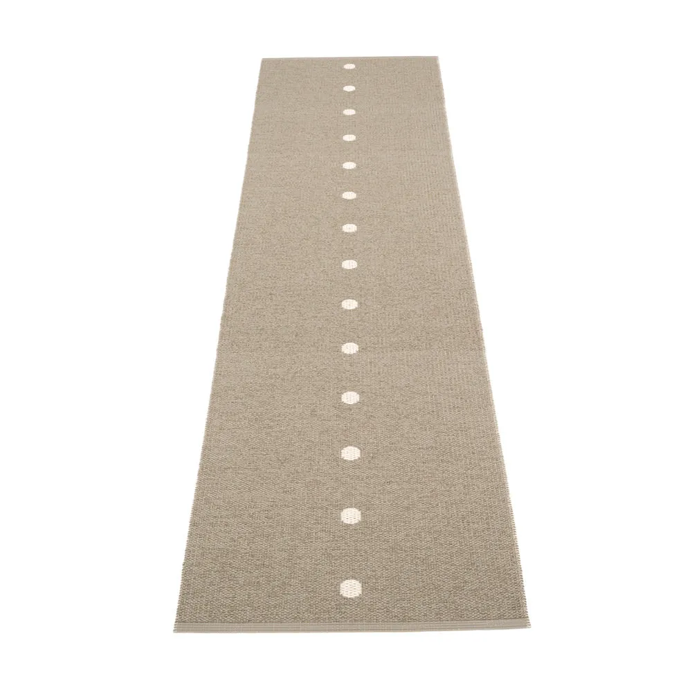 Ferry Road Plastic Floor Mats Dark Linen/Vanilla (Multiple Sizes)