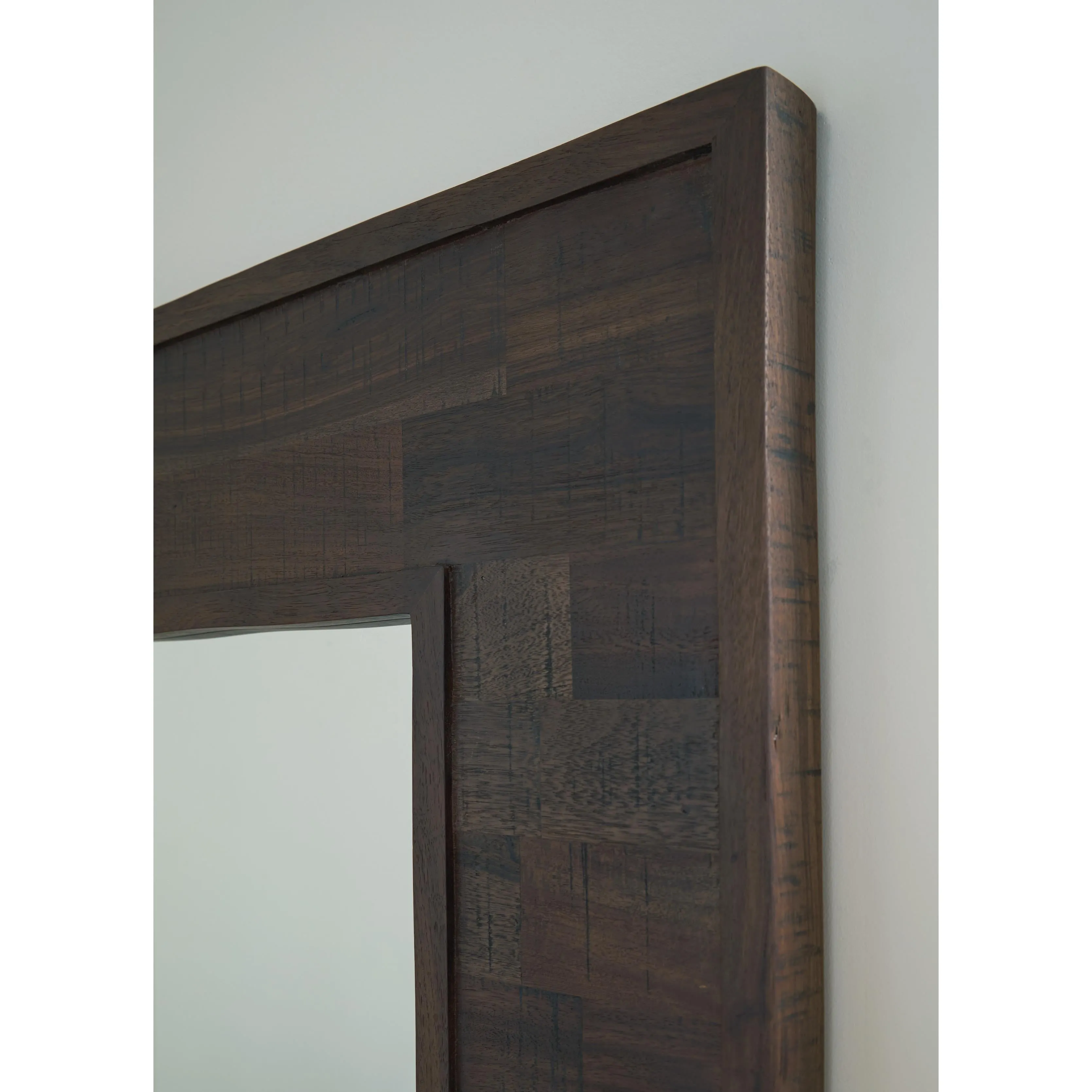 Signature Design by Ashley Hensington Wall Mirror A8010359